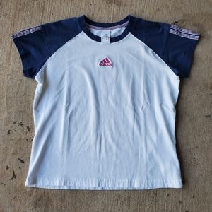 (🔥 3 for $10) vintage womens adidas tshirt